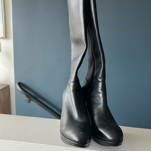 Black leather platform boots, soft leather. Very comfortable. - Picture 3 of 6